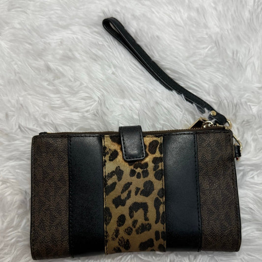 Michael Kors Jet Set Leopard Print Double-Zip Wristlet