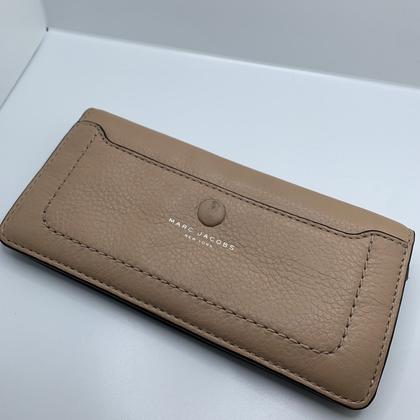 SALE MARC JACOBS Pebbled Leather tan Continental Zip around Wallet