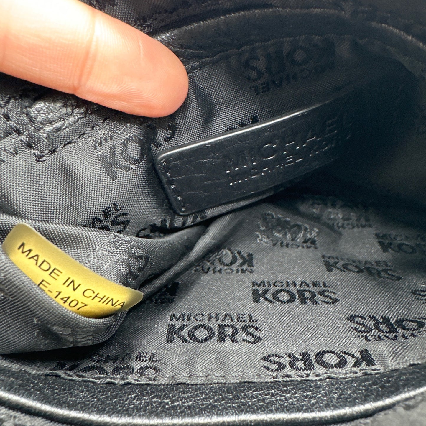 MICHAEL KORS Black Mini Purse Wristlet