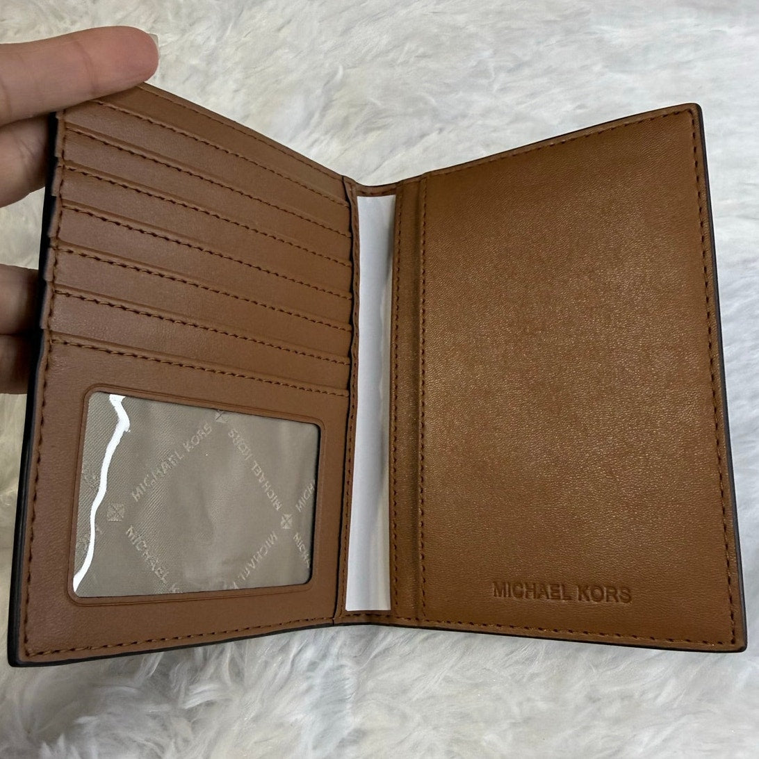 NWOT MICHAEL KORS Jet Set Passport holder Card slot