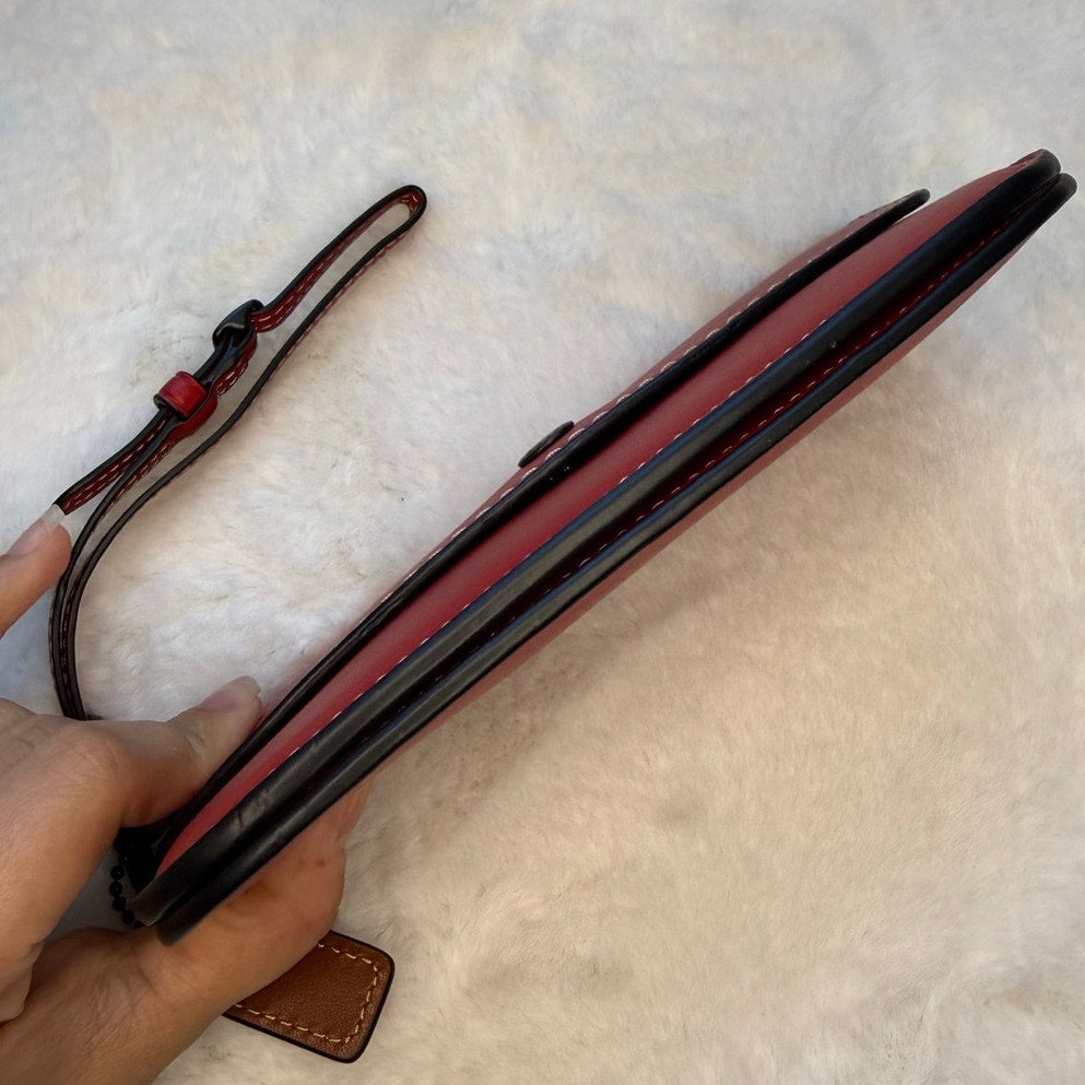 Clutch 209 CHF Glovetanned Leather Clutch Wristlet