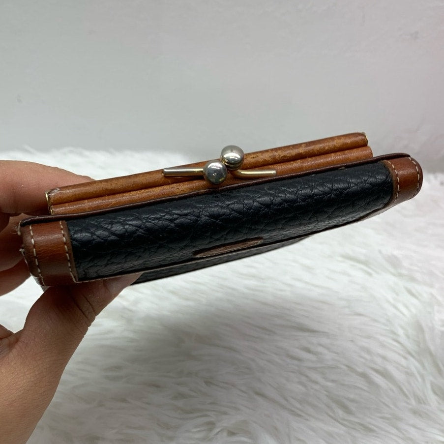 Vintage DOONEY & BOURKE Wallet