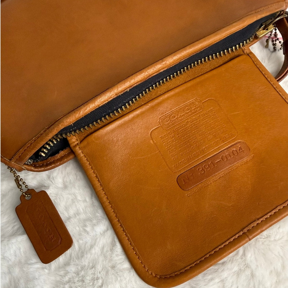 Vintage Coach Basic Bag New York City