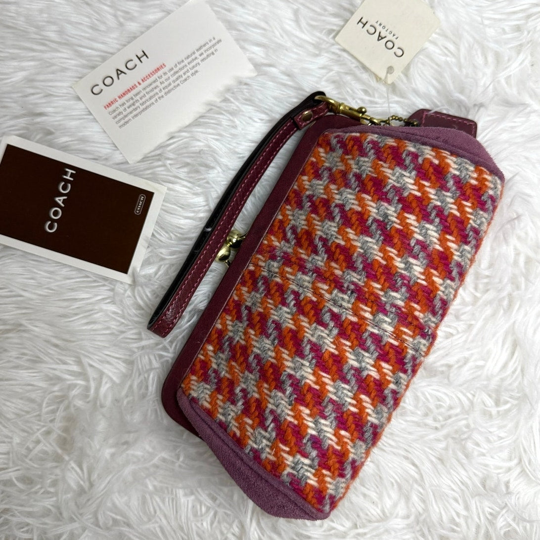 NWT COACH Hampton Houndstooth Kisslock Wristlet