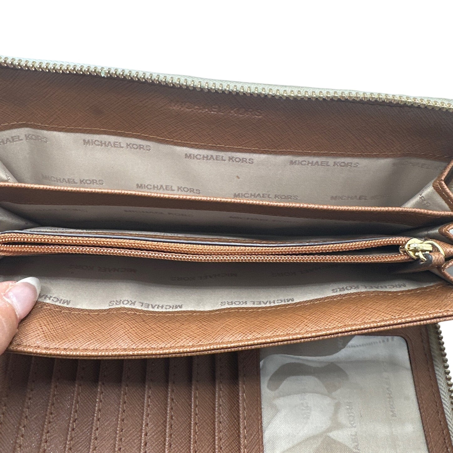 MICHAEL KORS Jet Set Zip Around Wallet