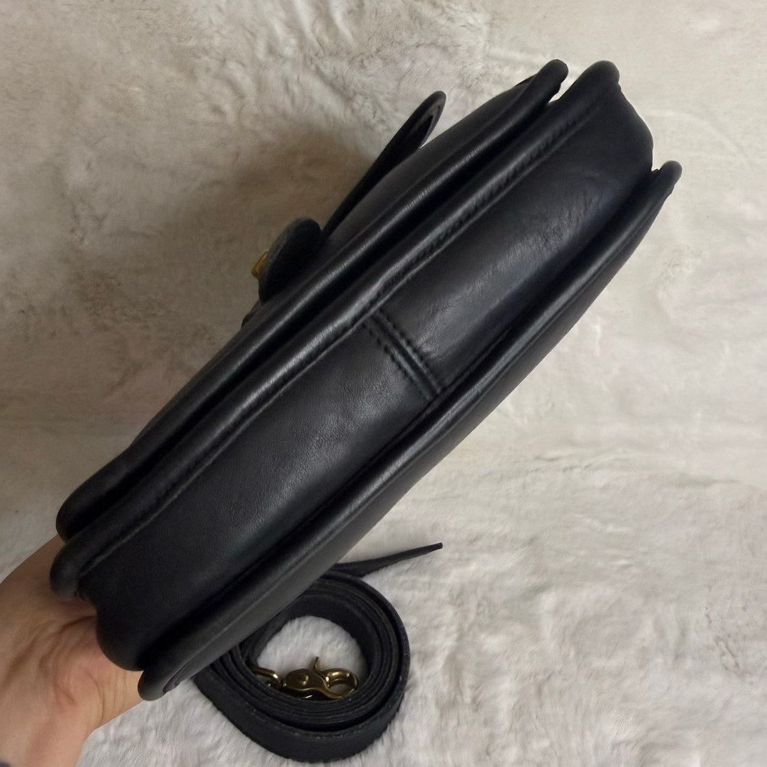 Vintage Coach 5130 Station Black Leather Crossbody Bag Purse