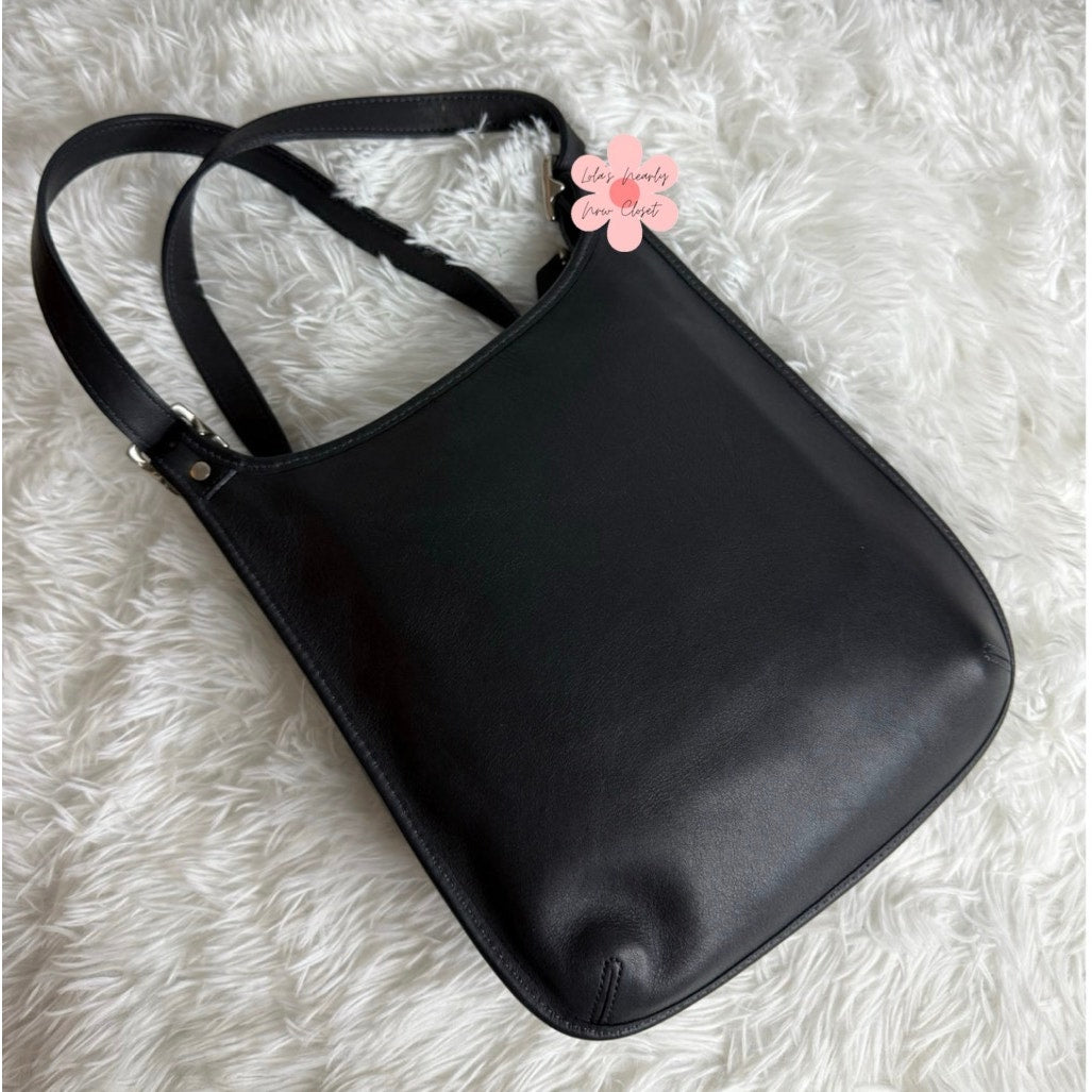 Vintage COACH 9131 Navy Nickle Small Hippie Flap Crossbody Bag