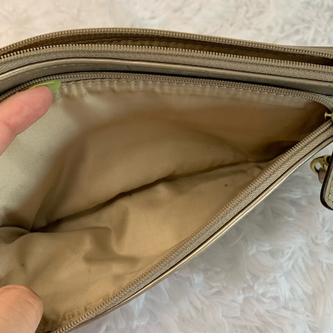 COACH  Signature Canvas Wristlet