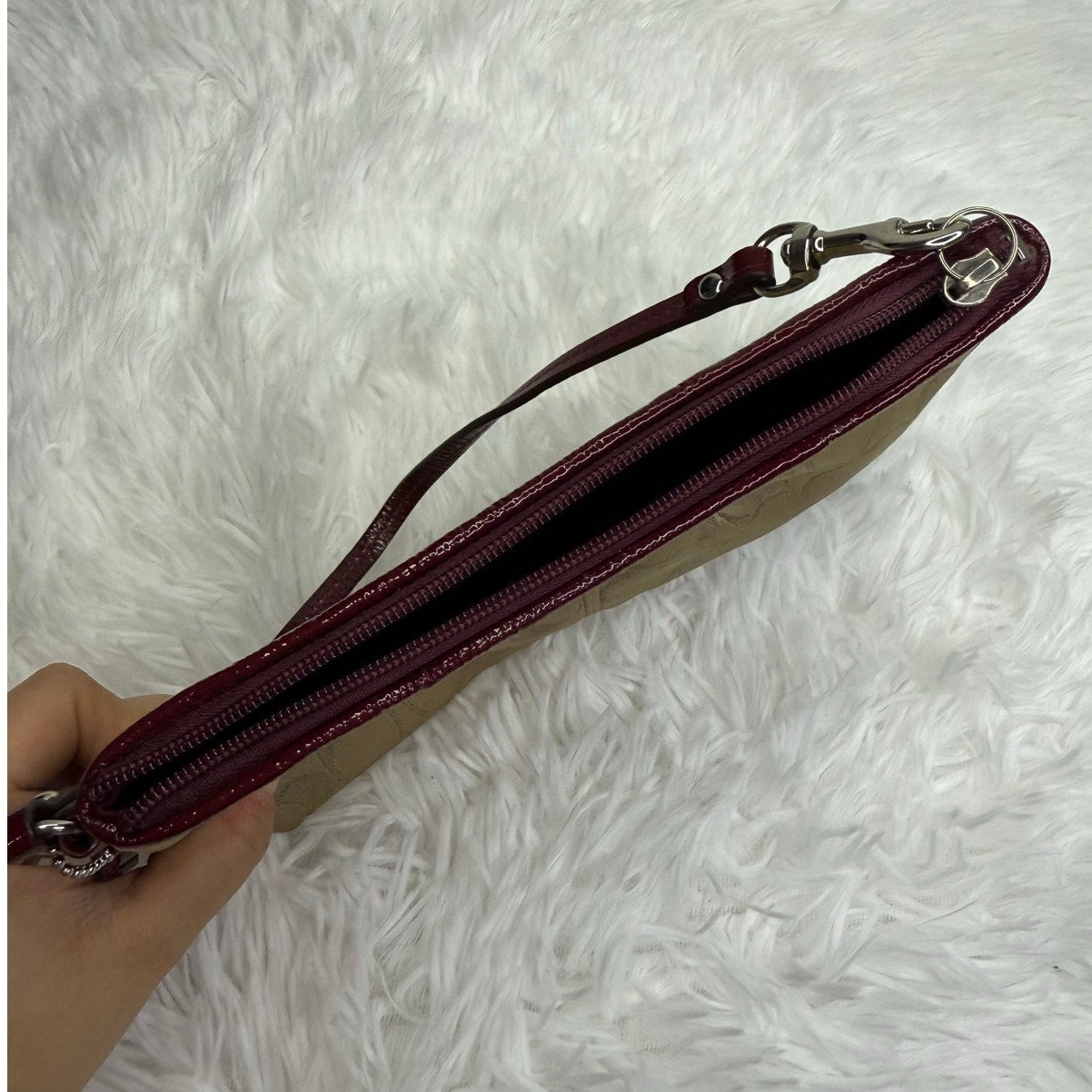 COACH y2k Brown Burgundy Signature Wristlet w/ Card Slots