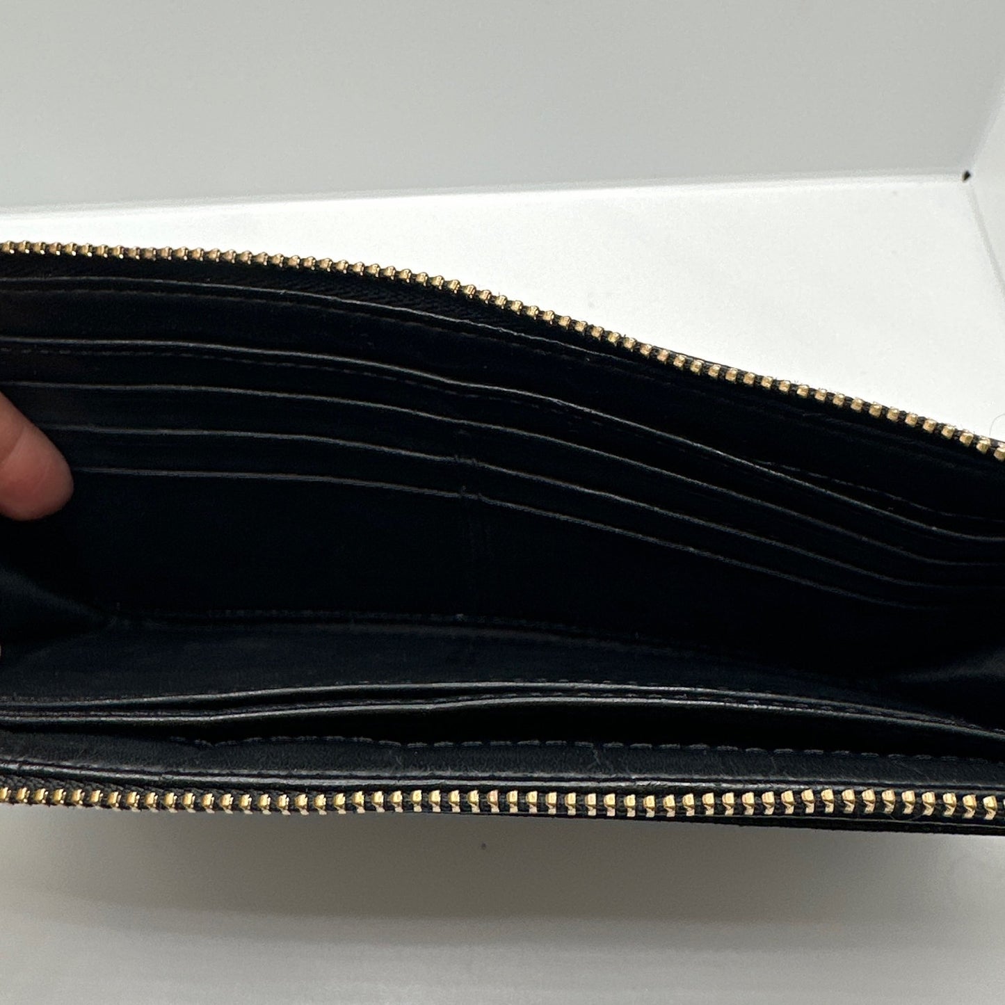 SALE COACH Poppy Patent Leather Pouch with Card slot