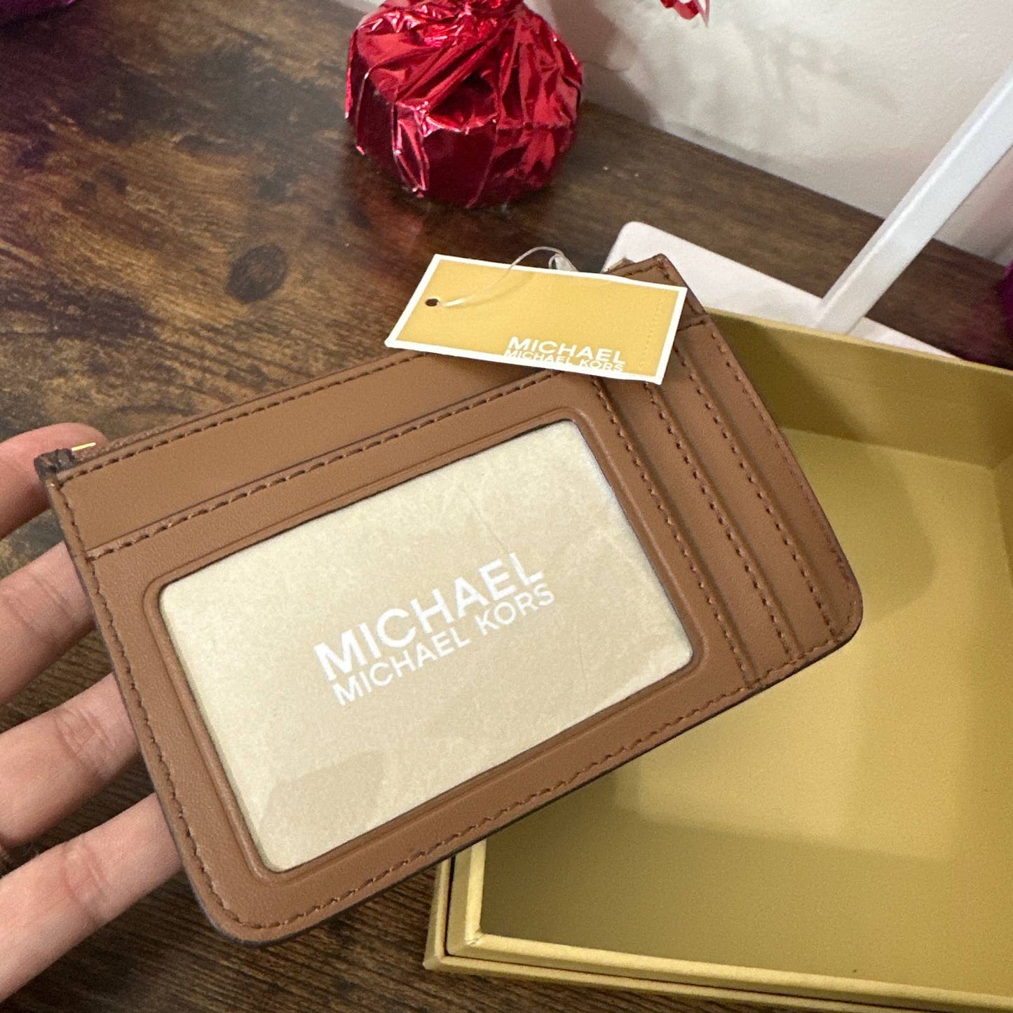 NWT MICHAEL KORS Signature Card Holder / Coin Purse and Airpods Case Gift Set