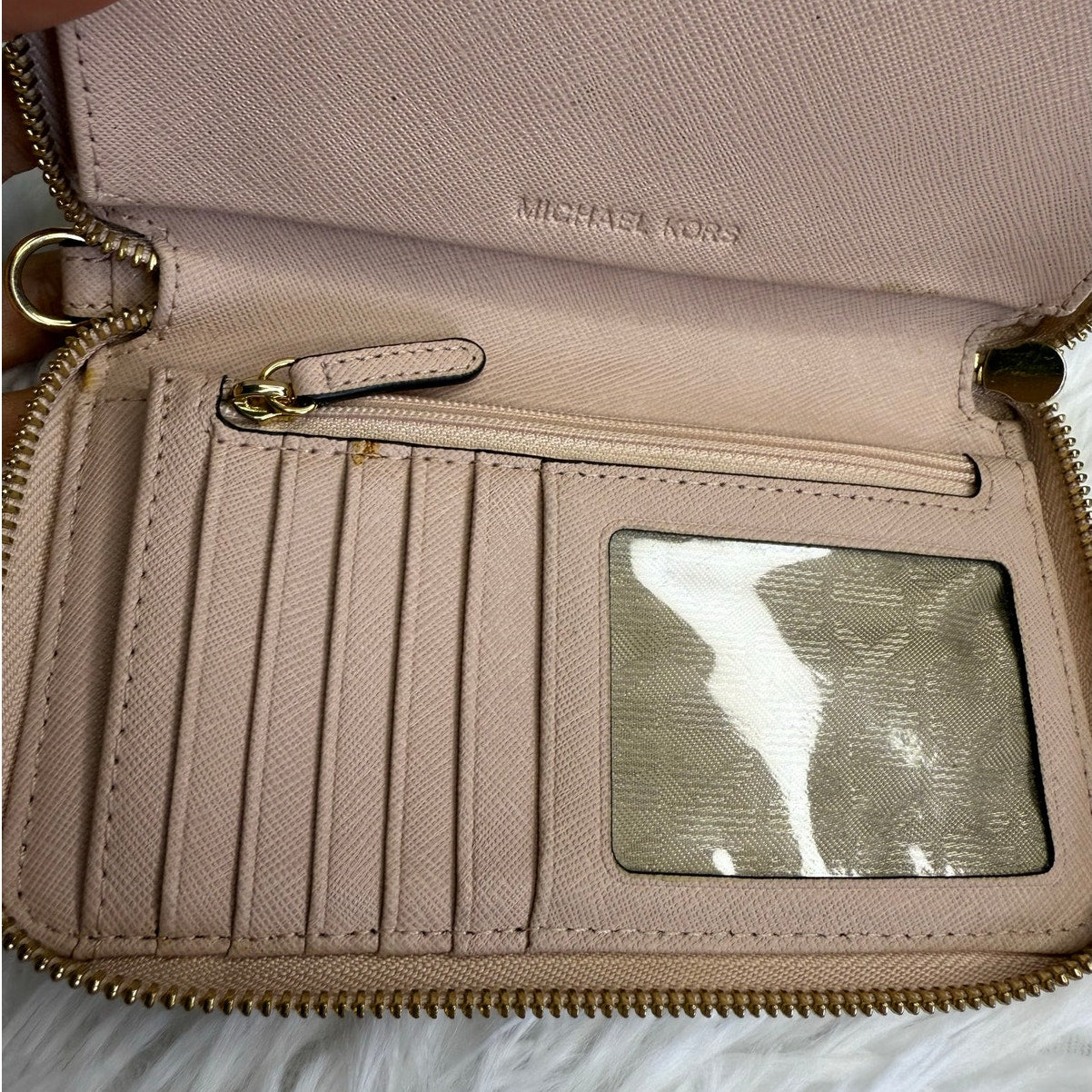 Michael Kors Zip Around Wallet