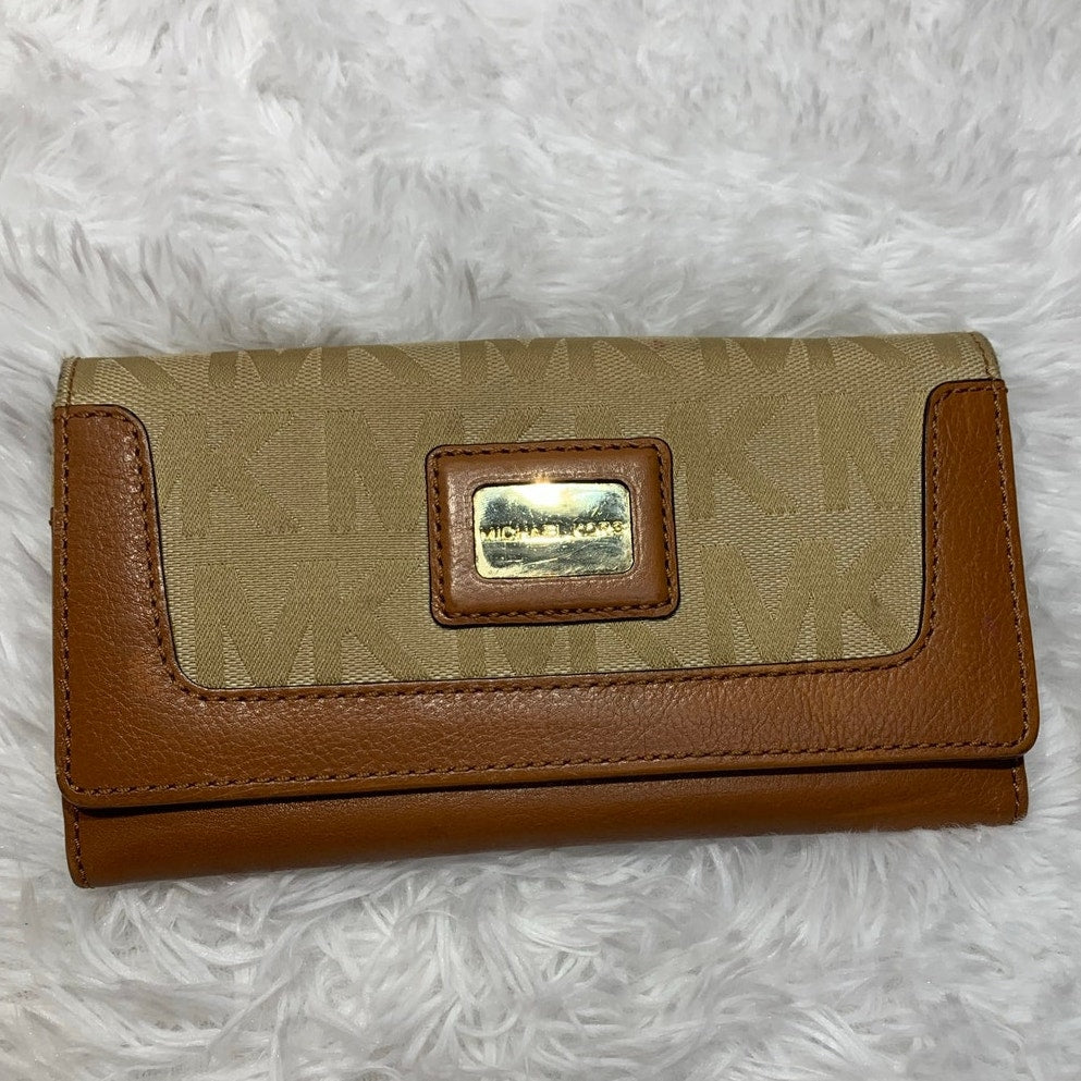 Michael Kors Khaki Signature Wallet