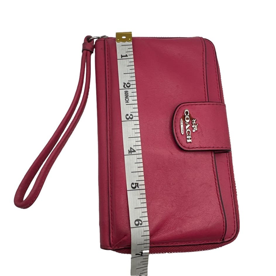 COACH Fuchsia Wallet / Wristlet