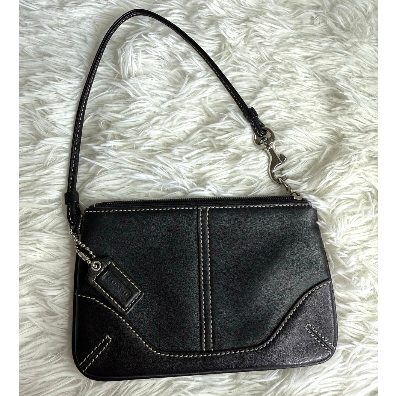 y2k COACH Leatherware Black Wristlet