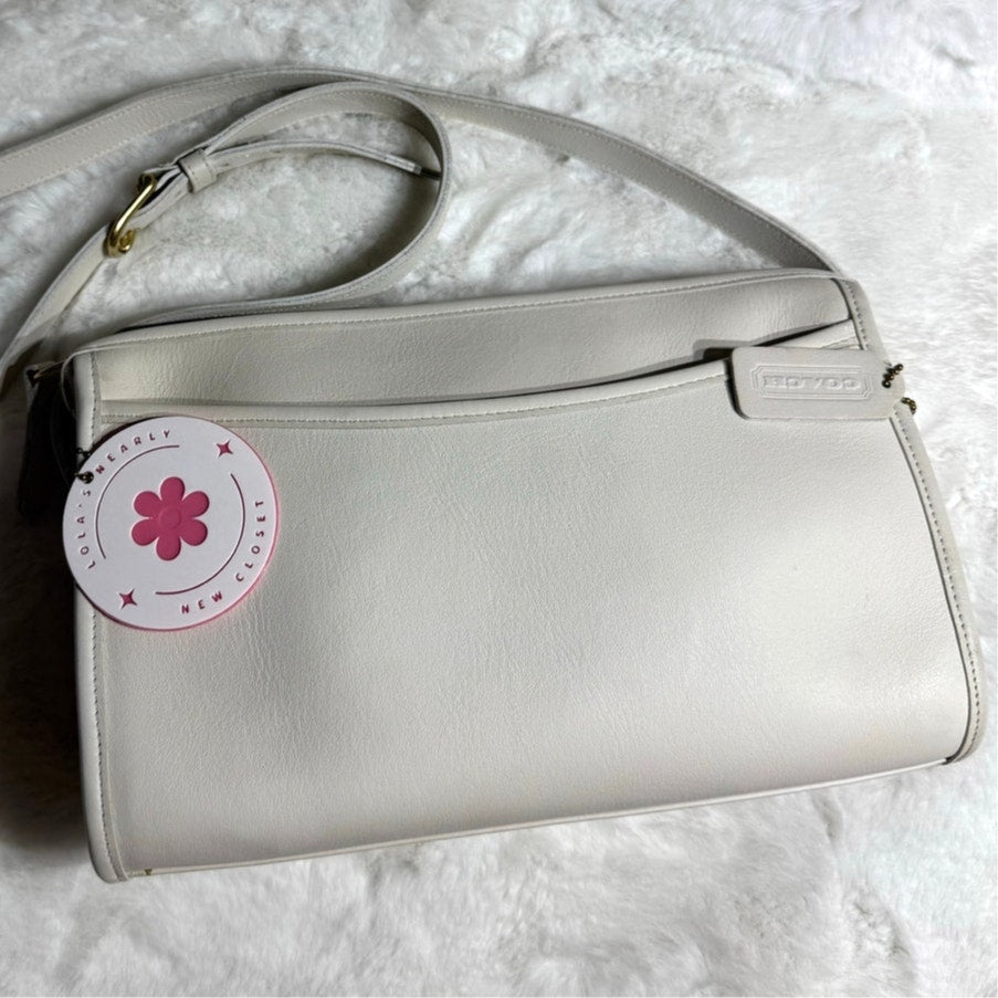 Vintage Coach 9944 Taylor White Crossbody