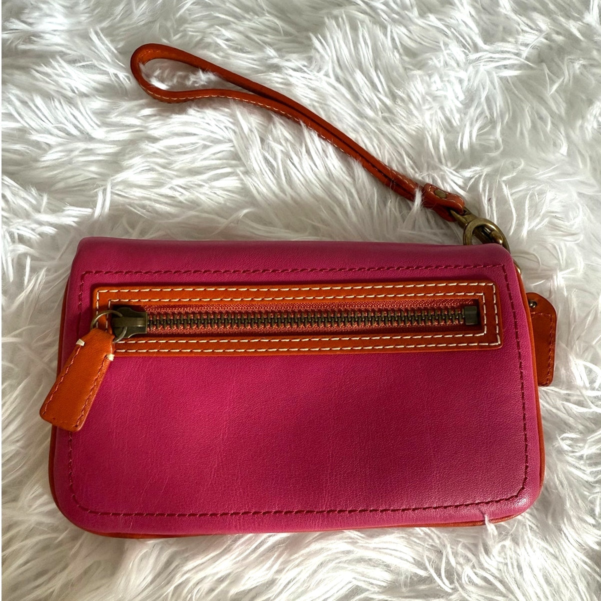 Rare y2k COACH Legacy Clutch Wristlet