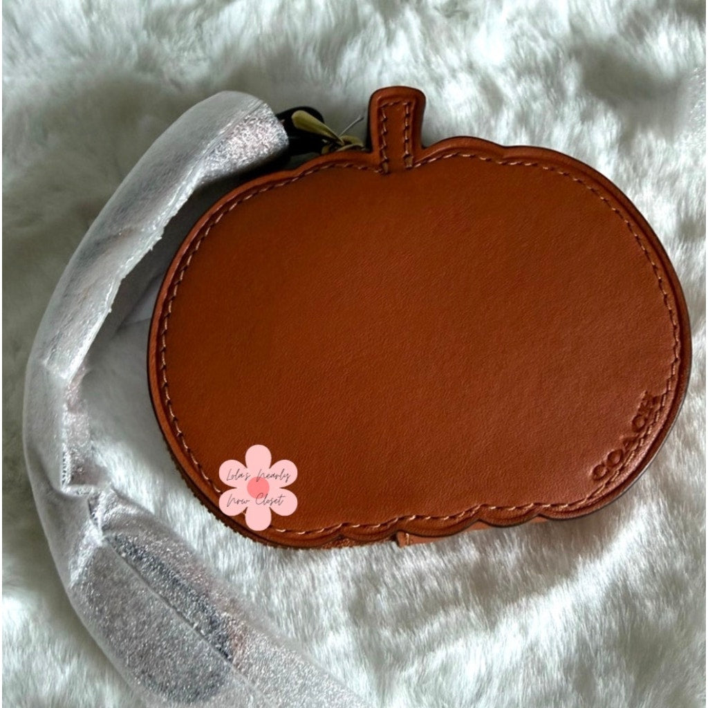 NWT Coach Pumpkin Coin Case Wristlet