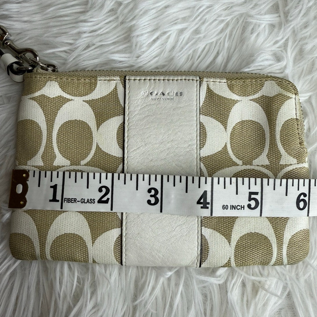 SALE COACH Signature Canvas Beige White Wristlet