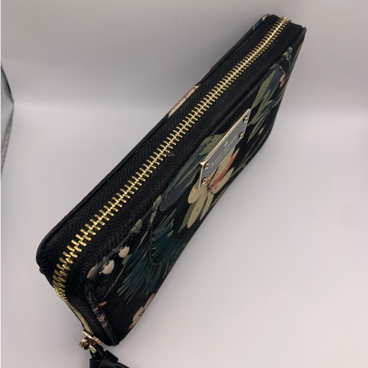 Kate Spade New York Black Wilson Road Botanical Neda Wallet