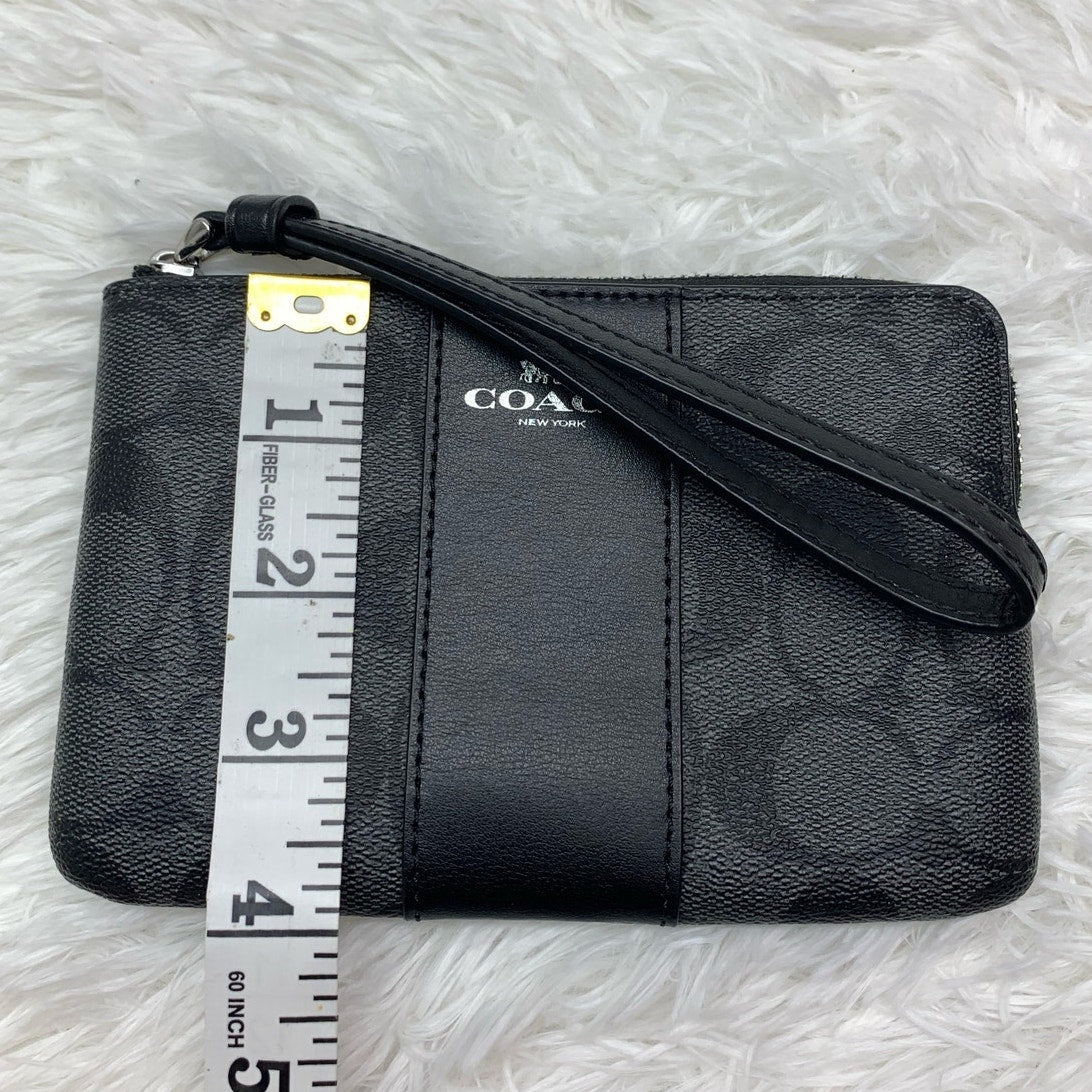 COACH Black Coat Canvas Signature Wristlet