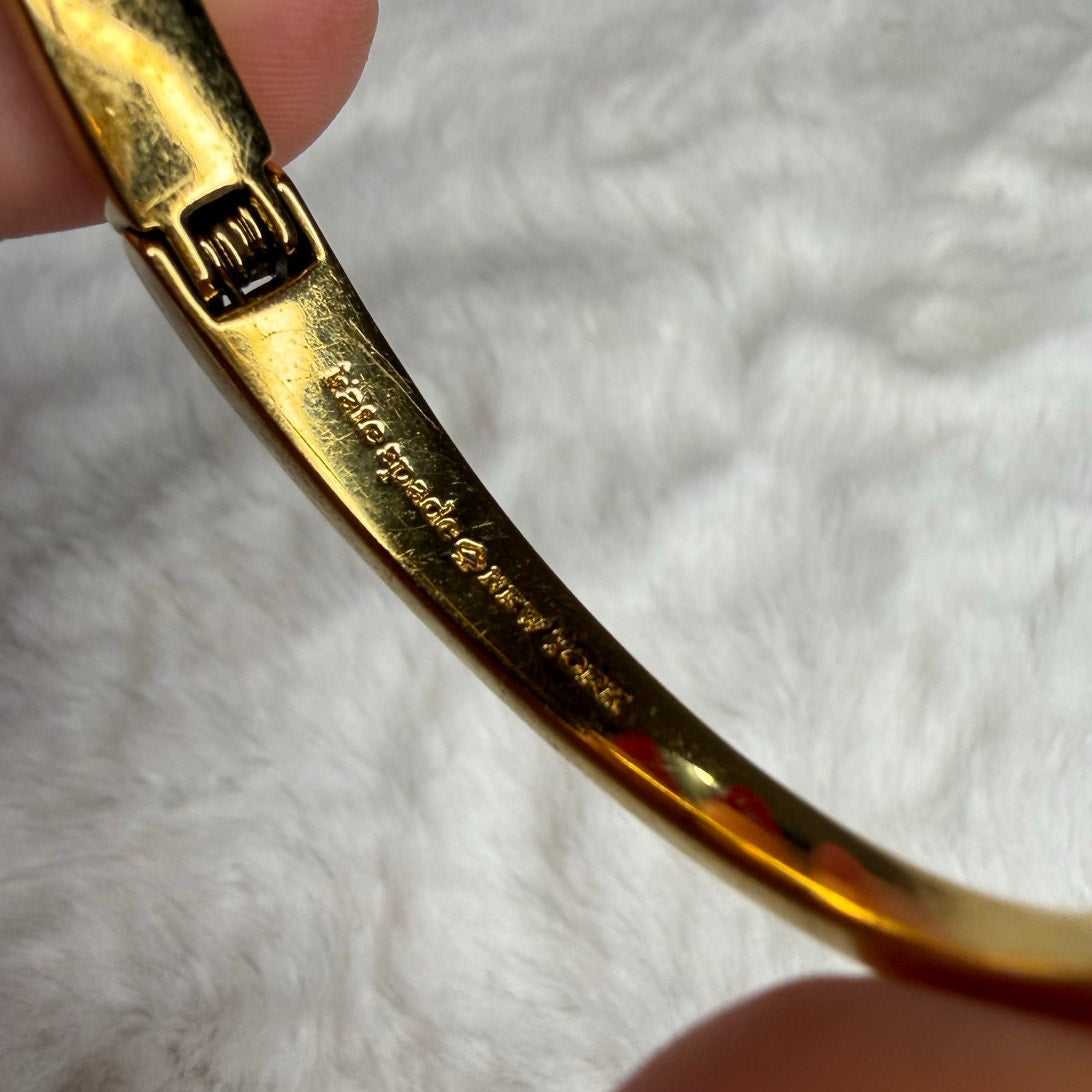 KATE SPADE SPOT THE SPADE CUFF HINGED BANGLE IN SWEETHEART