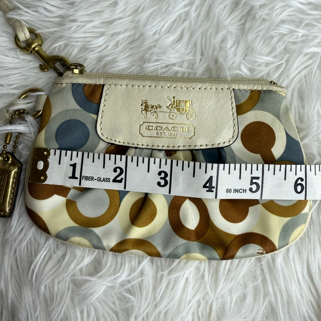 COACH Madison Graphic Op Art Wristlet