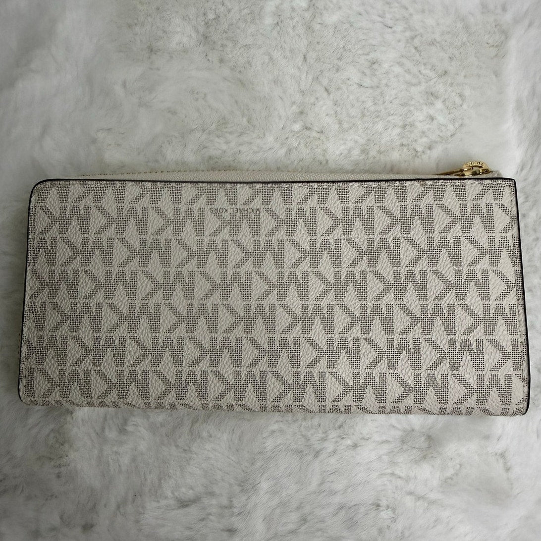 NWT Michael Kors Jet Set Travel Large Logo Quarter-Zip Wallet in VANILLA