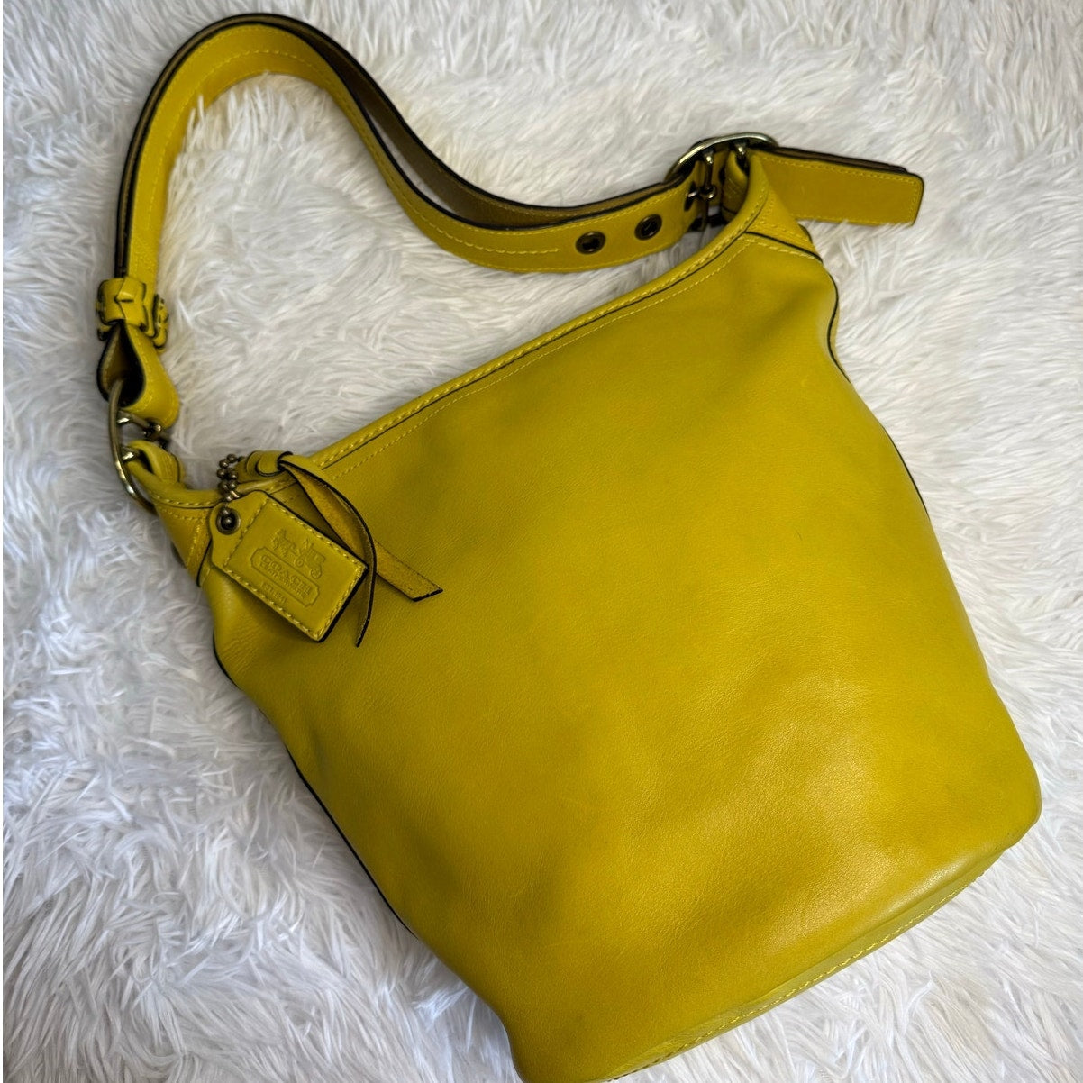 y2k COACH 2007 Bleecker 11422 Yellow Duffle Bucket Shoulder Bag Crossbody