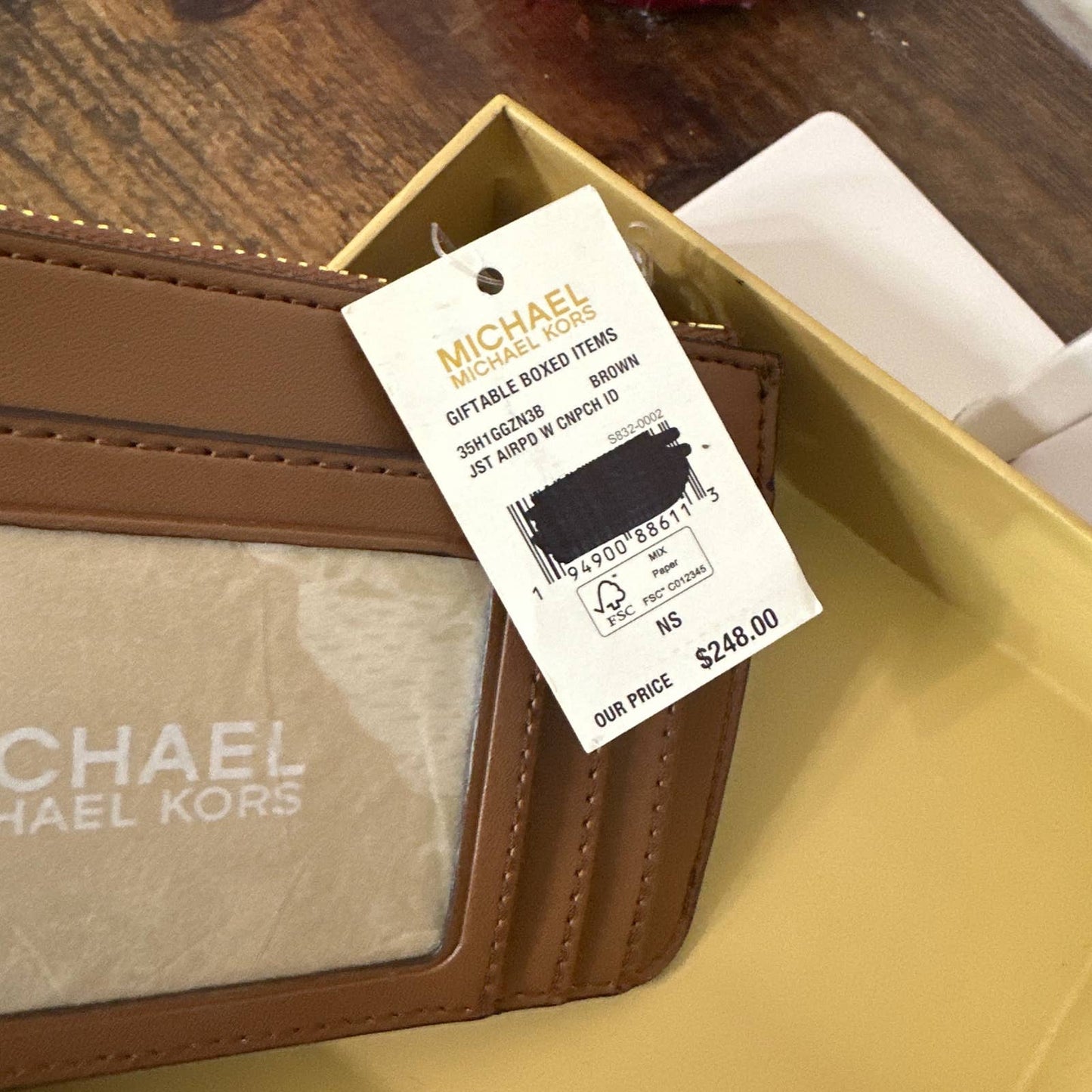 NWT MICHAEL KORS Signature Card Holder / Coin Purse and Airpods Case Gift Set