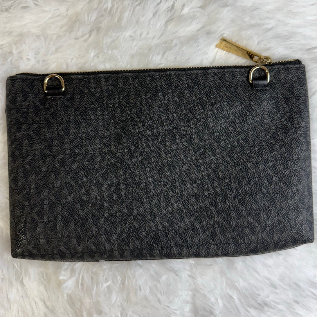 SALE MICHAEL KORS Black Signature Pouch Wristlet