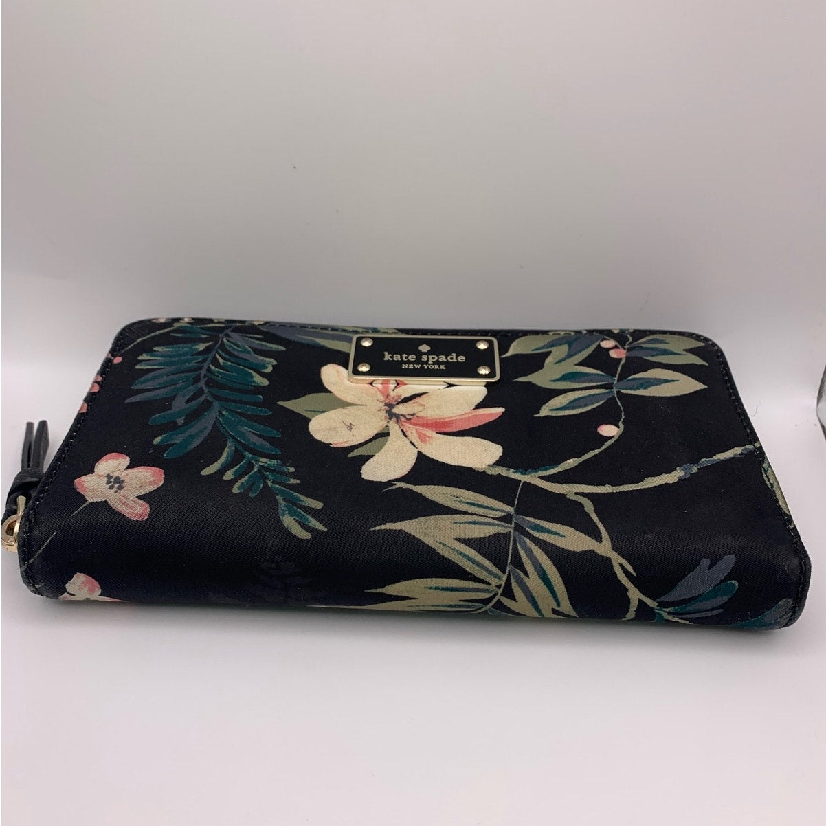 Kate Spade New York Black Wilson Road Botanical Neda Wallet