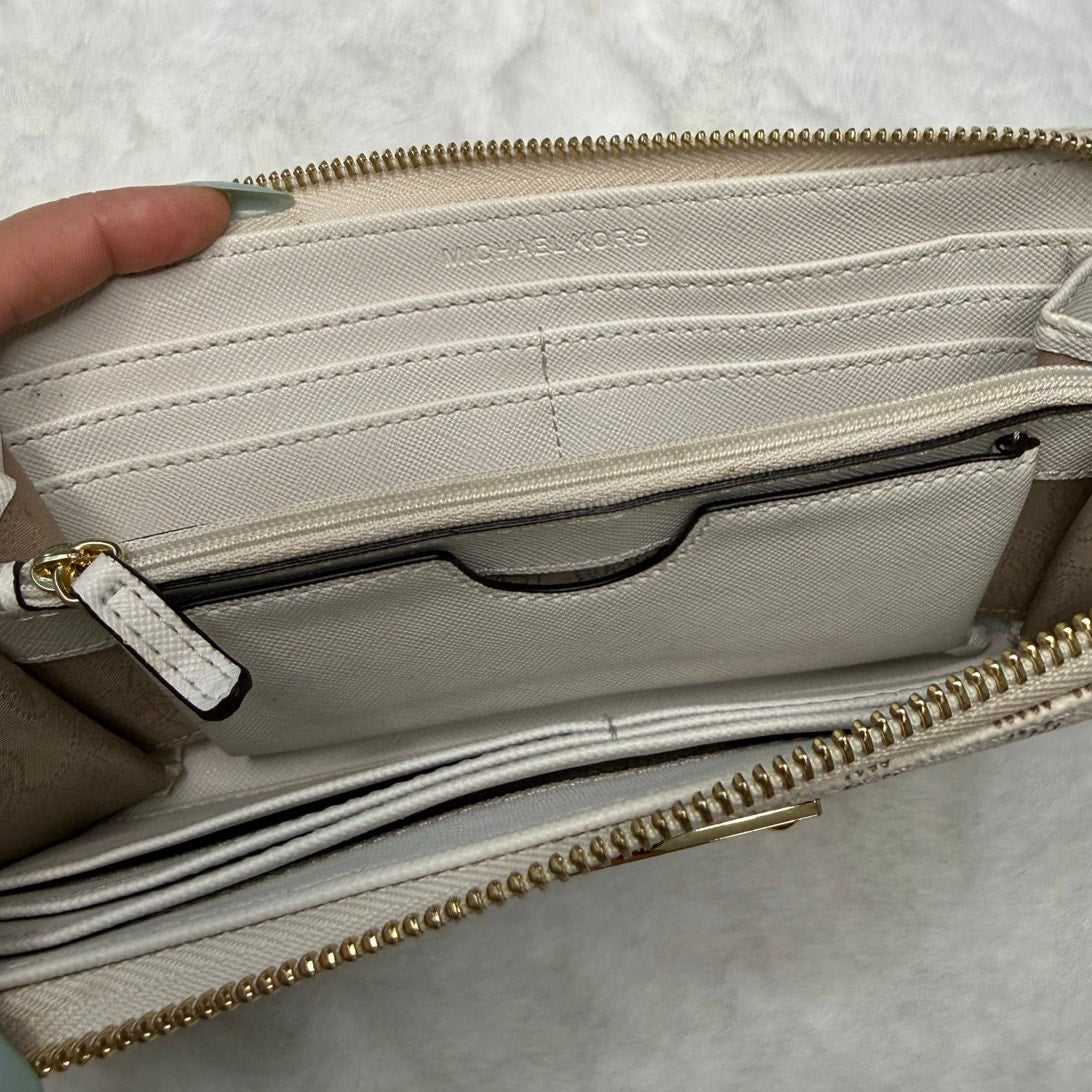 Michael Kors Jet Set Signature Wallet