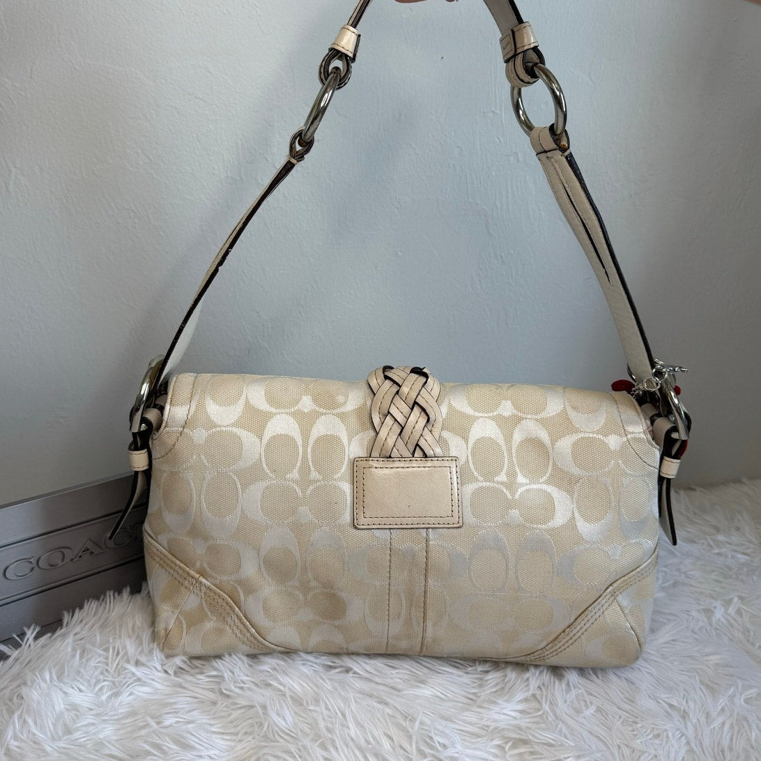 y2k COACH Vintage 6314 Soho Flap Buckle Shoulder Bag