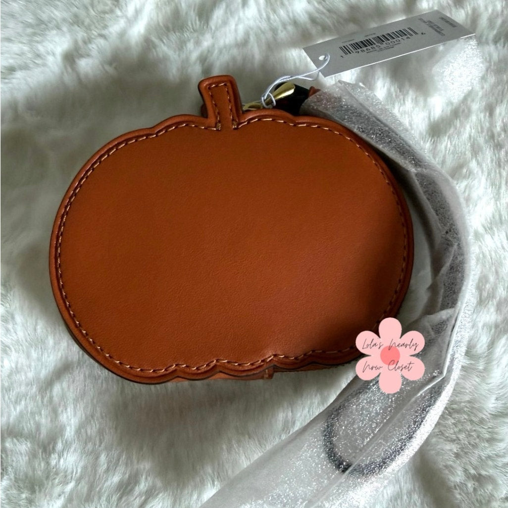 NWT Coach Pumpkin Coin Case Wristlet