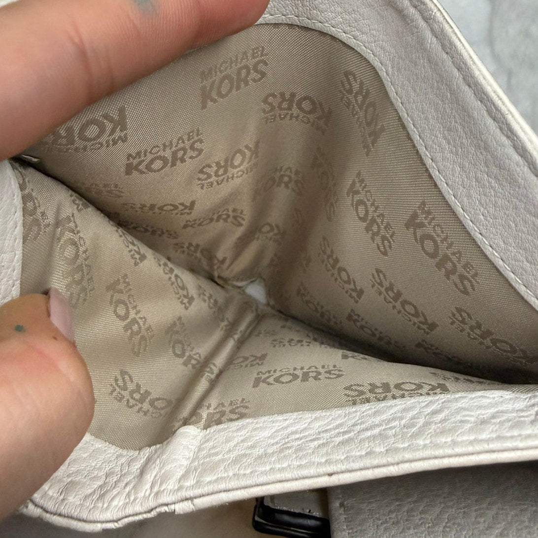 Michael Kors Ivory Med Wallet