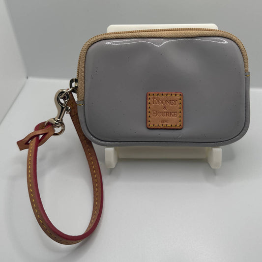 DOONEY & BOURKE Grey Wristlet