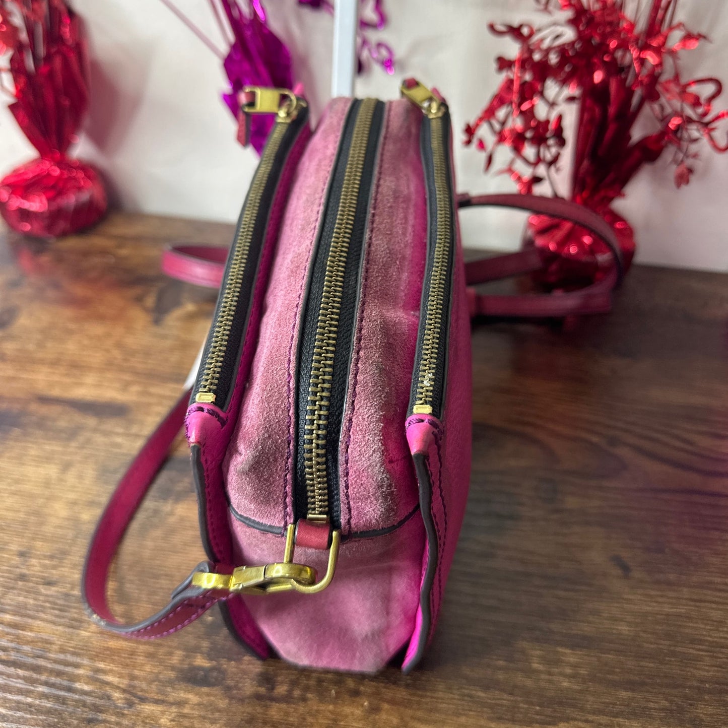 SALE FOSSIL Fuchsia Crossbody