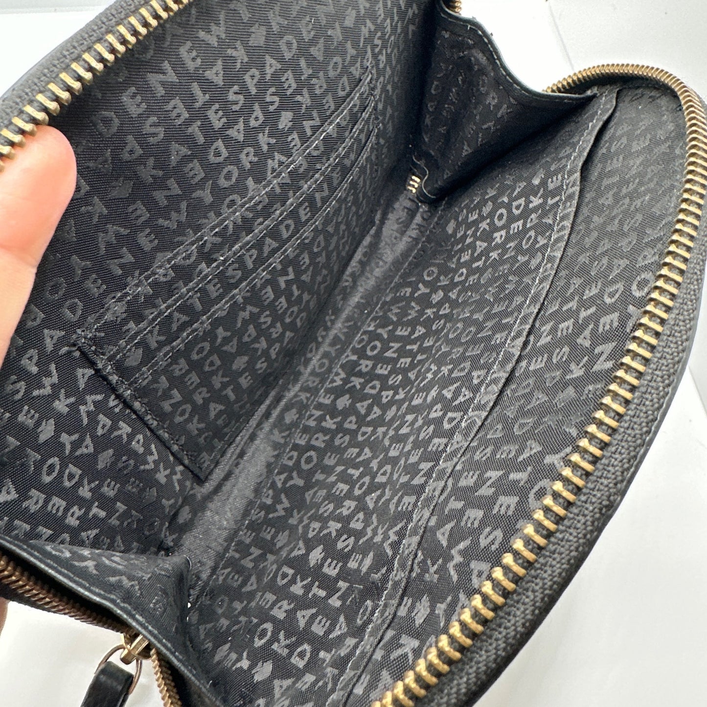 KATE SPADE New York Shara Larchmont Avenue Wristlet