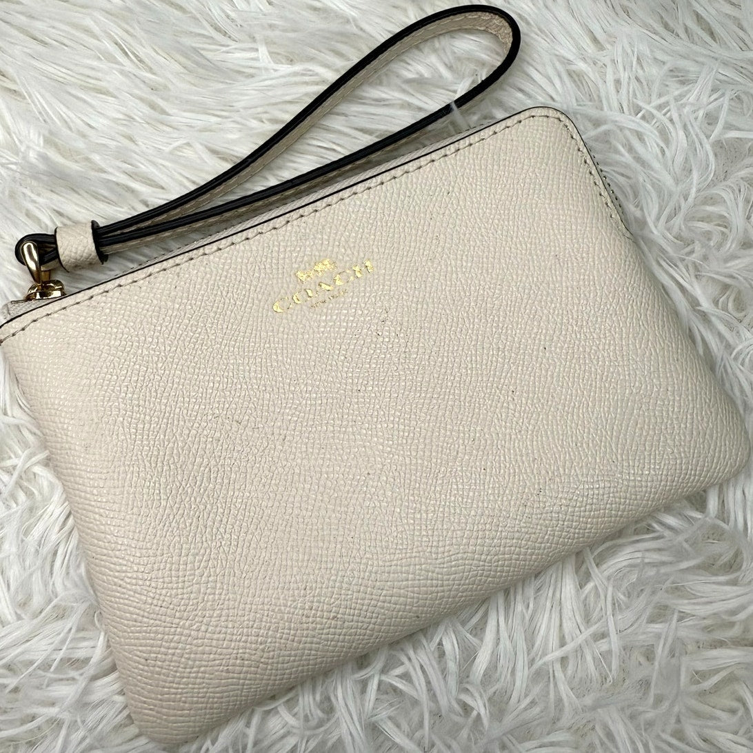 COACH White Zip Wristlet