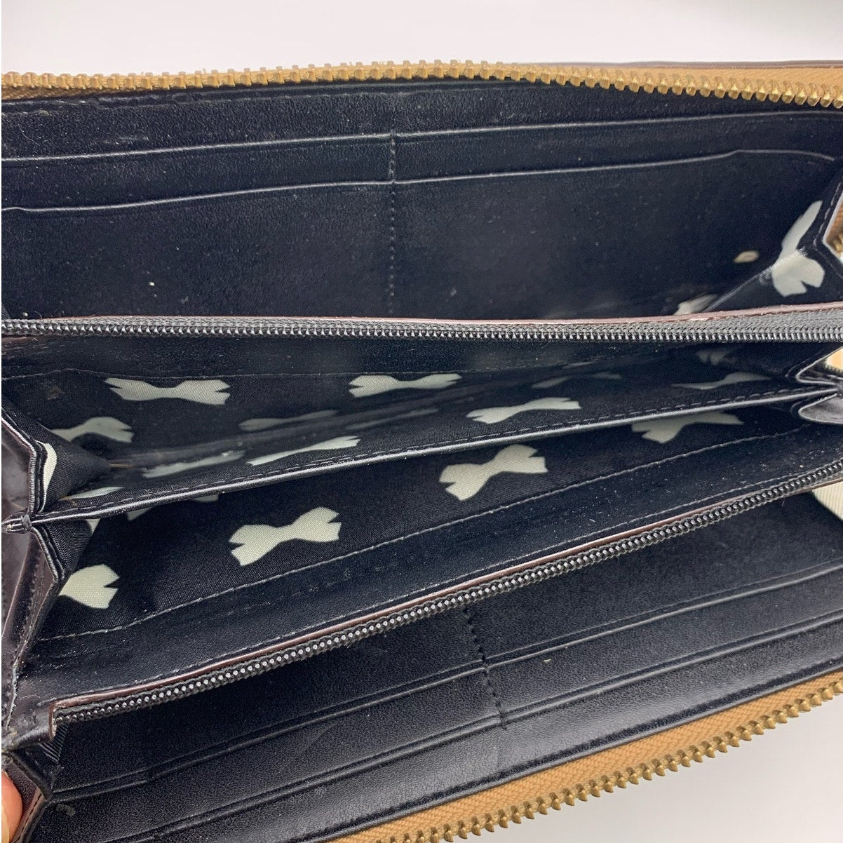 Kate Spade New York Bow Zip Around Wallet