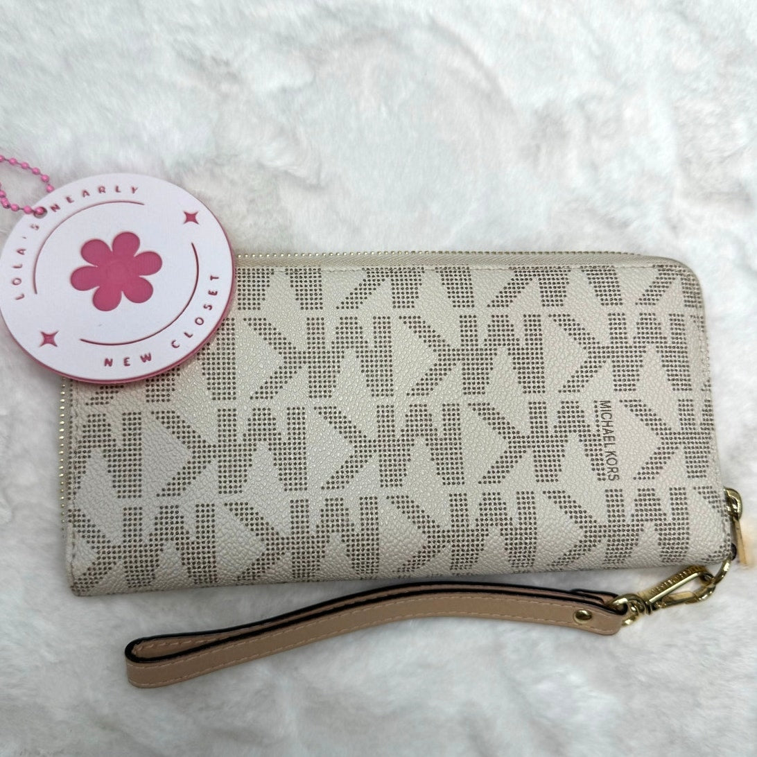 Michael Kors Jet Set Signature Wallet