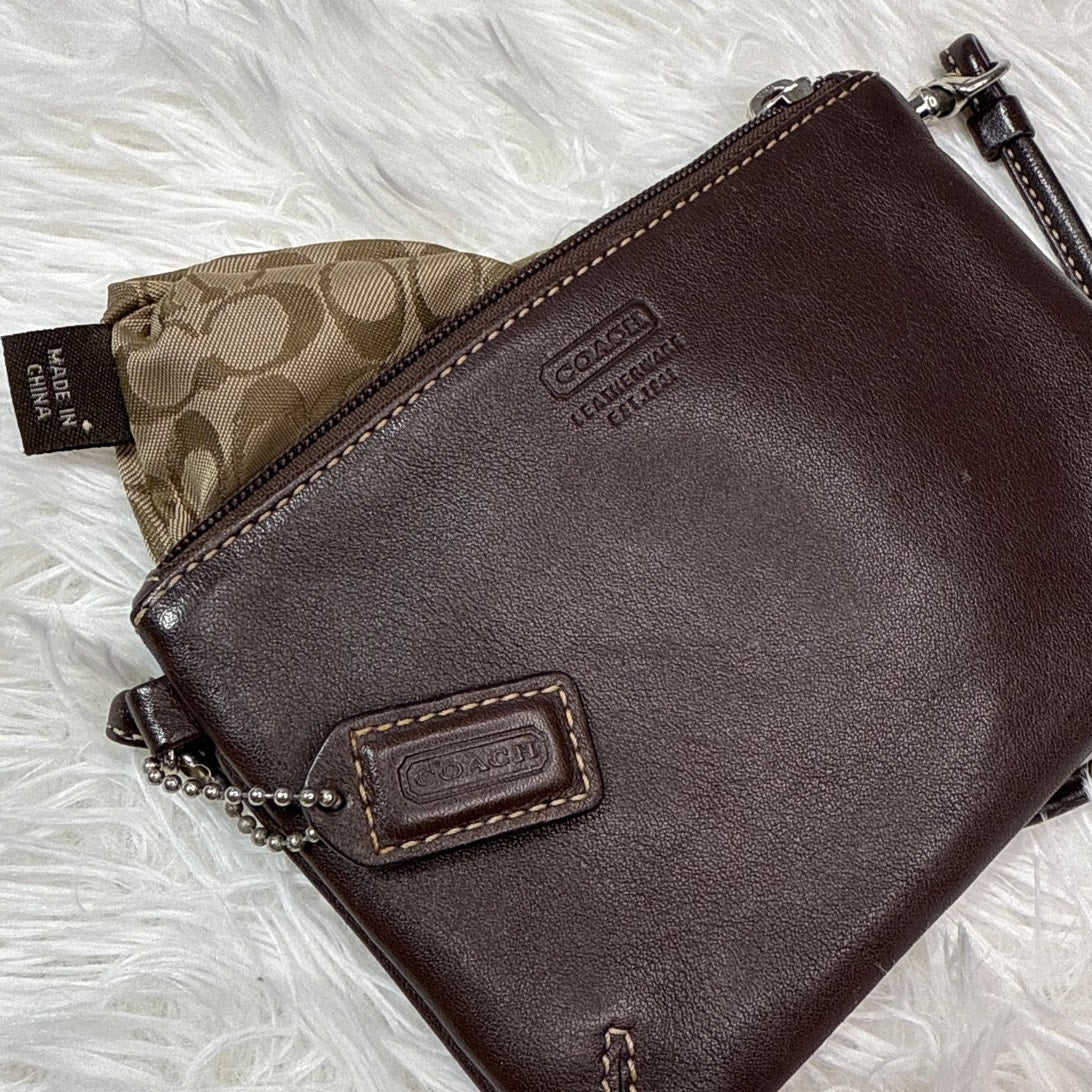 y2k COACH Vintage Leatherware Brown Leather Wristlet