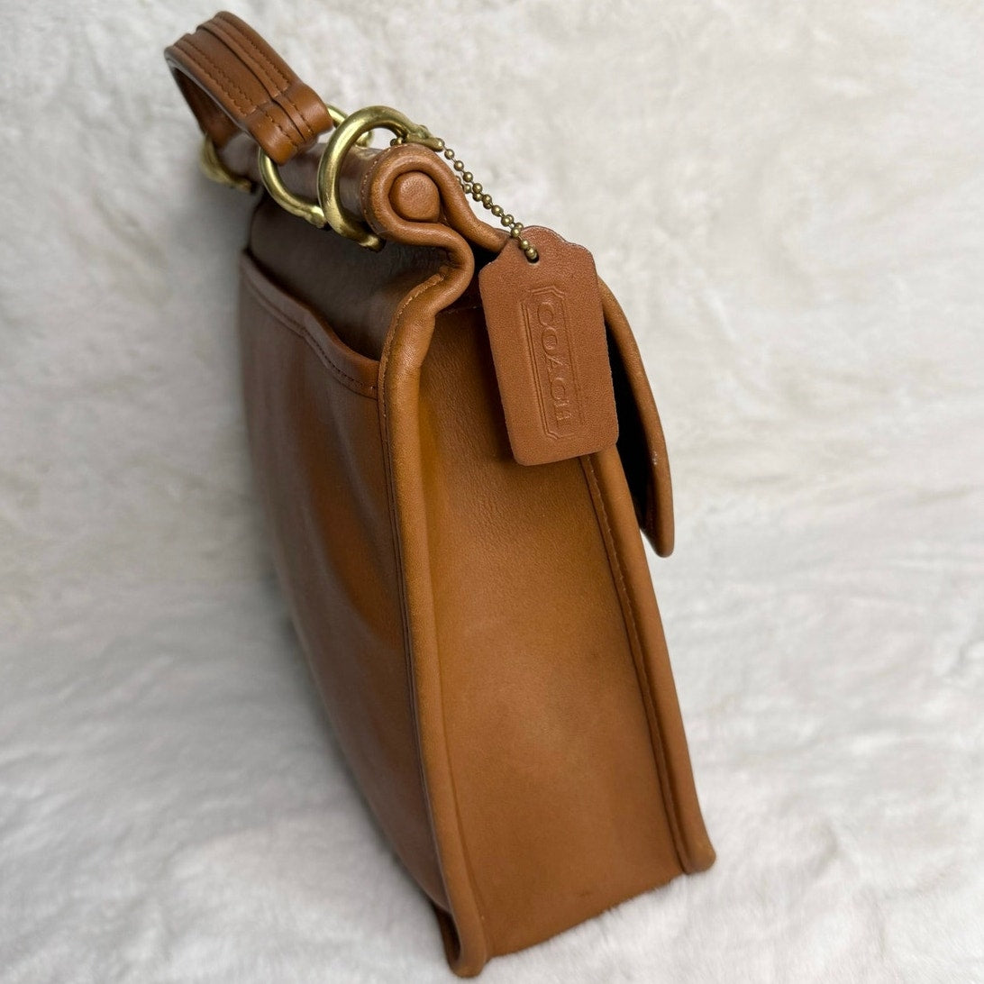 Vintaged Coach Willis 9927 British Tan 1998 Top Handle  Shoulder Bag