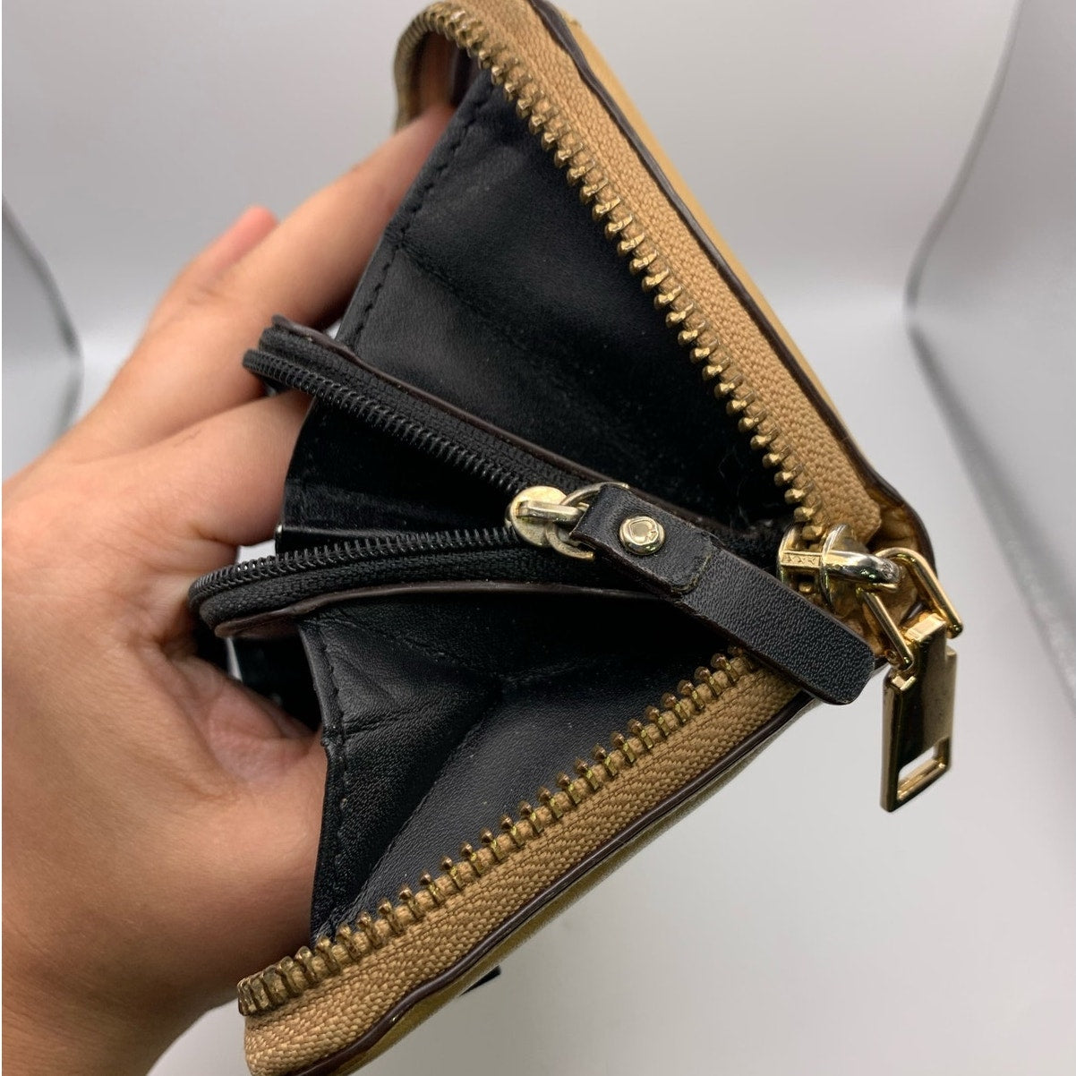 Kate Spade New York Bow Zip Around Wallet