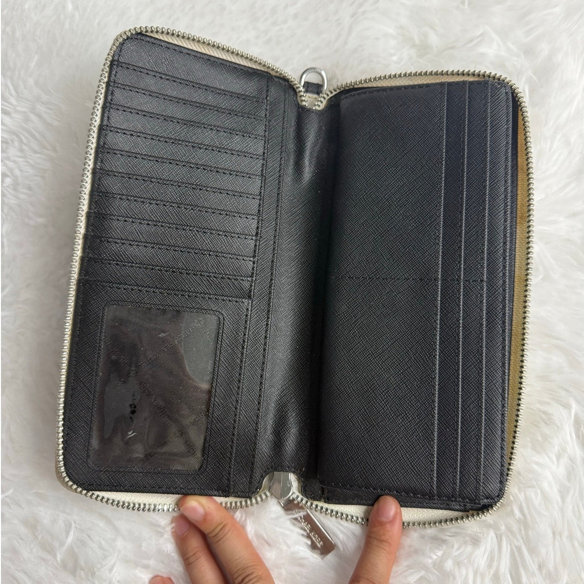 Michael Kors Jet Set Large Signature Logo Stripe Wallet