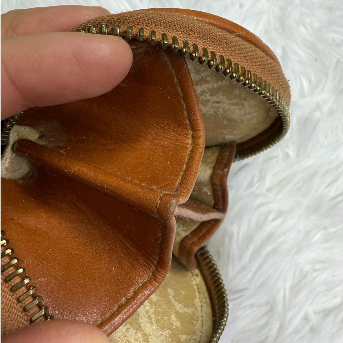 Vintage Dooney & Bourke y2k BIG DUCK AWL Coin Purse Strap