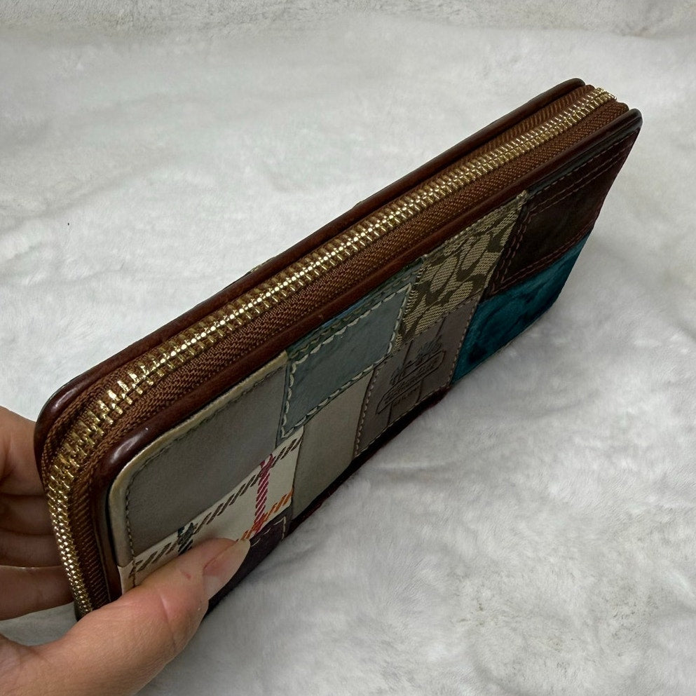 Y2k COACH Multi Patchwork Holiday Bleecker Accordion Zip Around Wallet