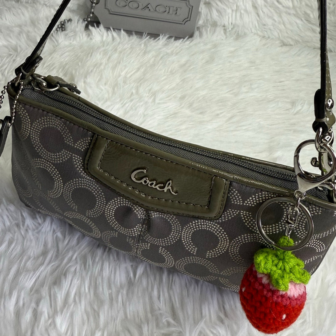 COACH y2k Patent Leather Canvas Gray Signature Canvas Wristlet Mini Purse