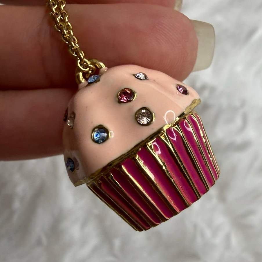 KATE SPADE Magnolia Bakery Take The Cake Statement Necklace